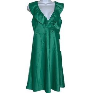 SALE! 🔥🔥 NWT! J.Crew Green Dress 👗 Size 6P